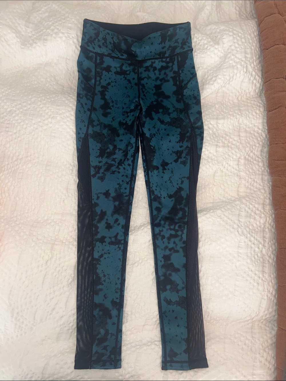 Sweaty Betty Teal and Black Patterned High-Rise Leggings